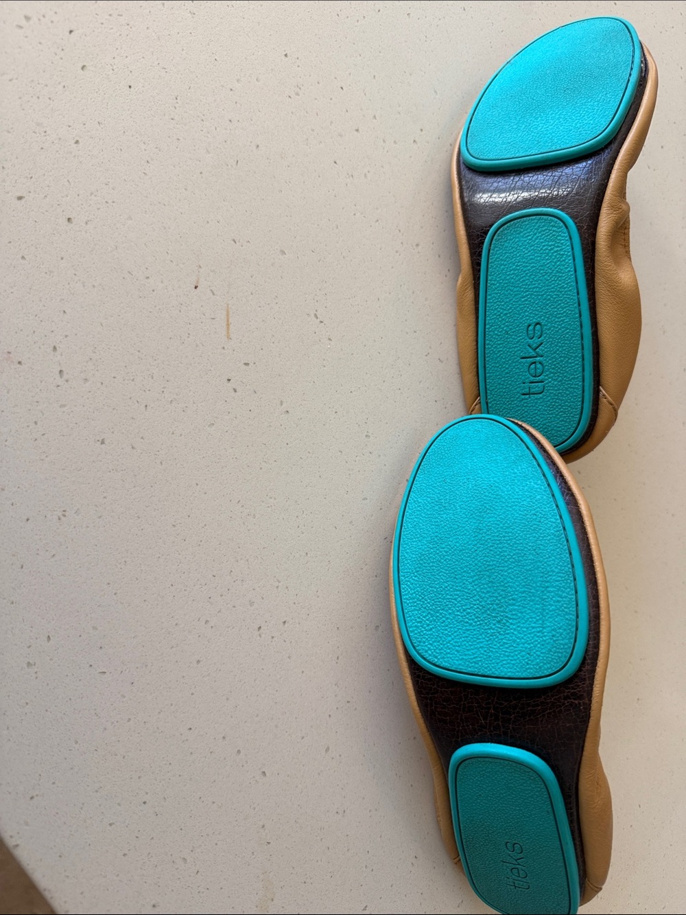 Good condition Camel Tieks size 8 - Picture 4 of 6